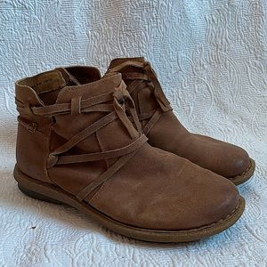 Born Tarklin Booties Women’s 8.5